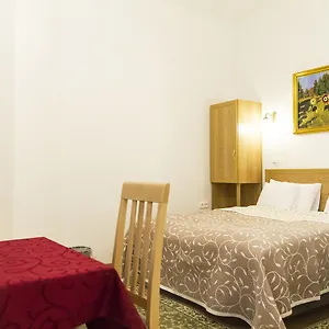 authentic-akacfa-apartment.inbudapesthotels.com/